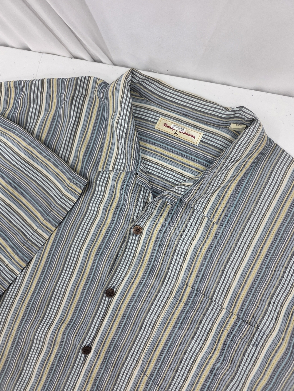 Vintage Tommy Bahama 100% Silk Shirt Men's Size 2XL Button Up Hawaiian Striped.